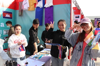 我校留学生精彩亮相第八届国际文...